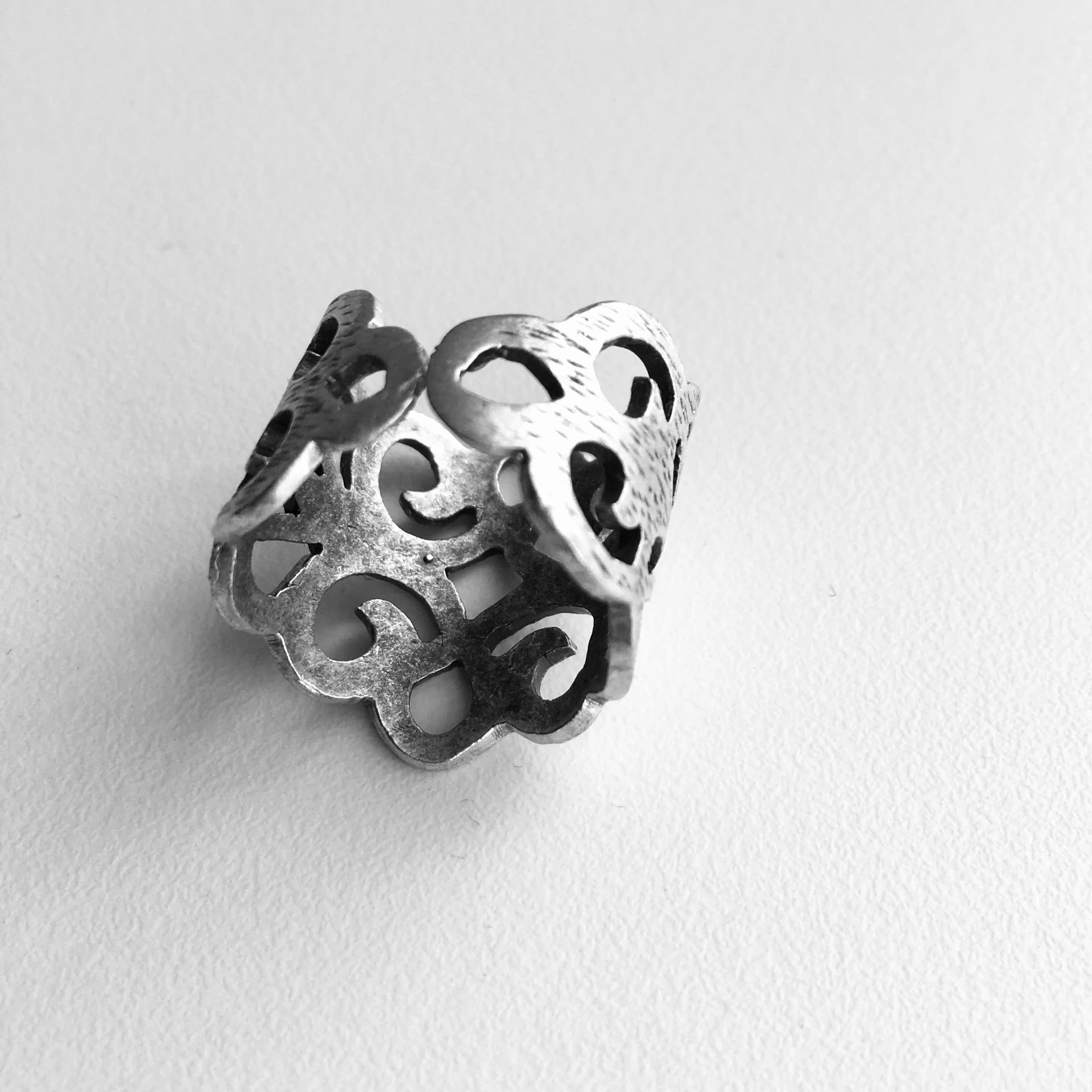 BDV ADJUSTABLE SMALL METAL LACE RING