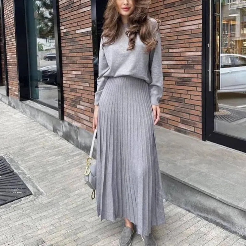 🔥HOT SALE 50% OFF🔥Topp med rund hals för kvinnor ＆ Plisserad kjol 2-delat set