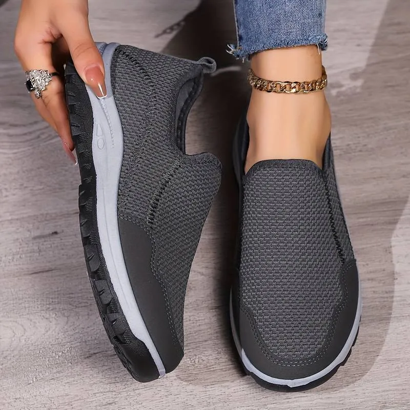 Lisa® | Uncomplicated and trendy   sneakers
