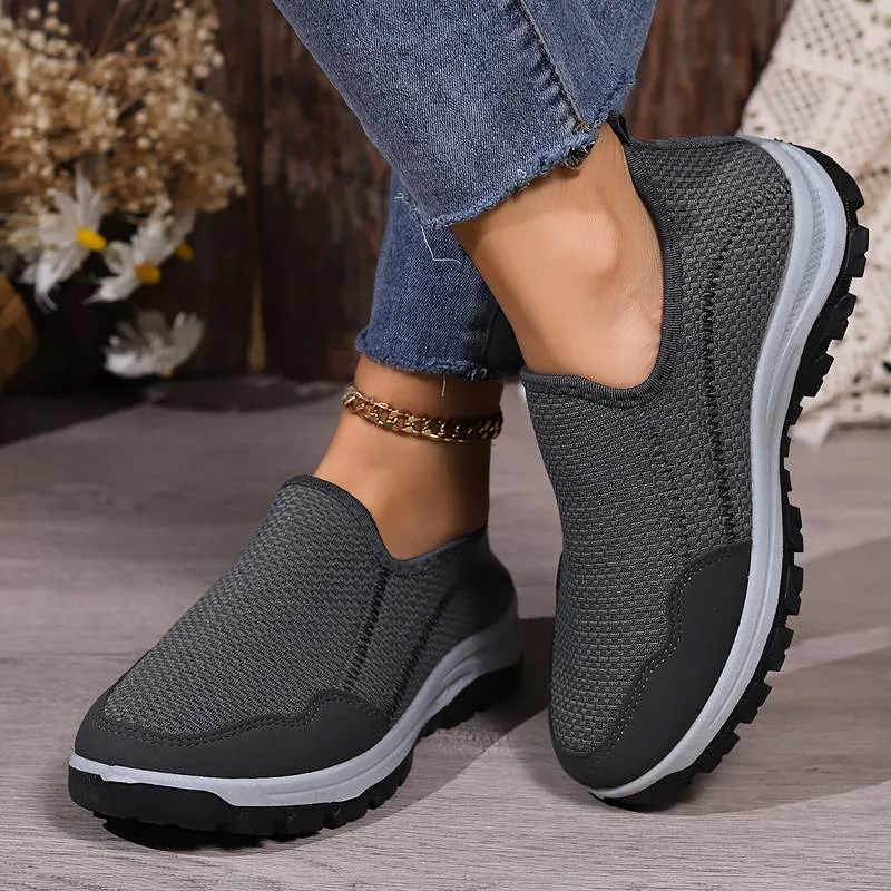 Lisa® | Uncomplicated and trendy   sneakers